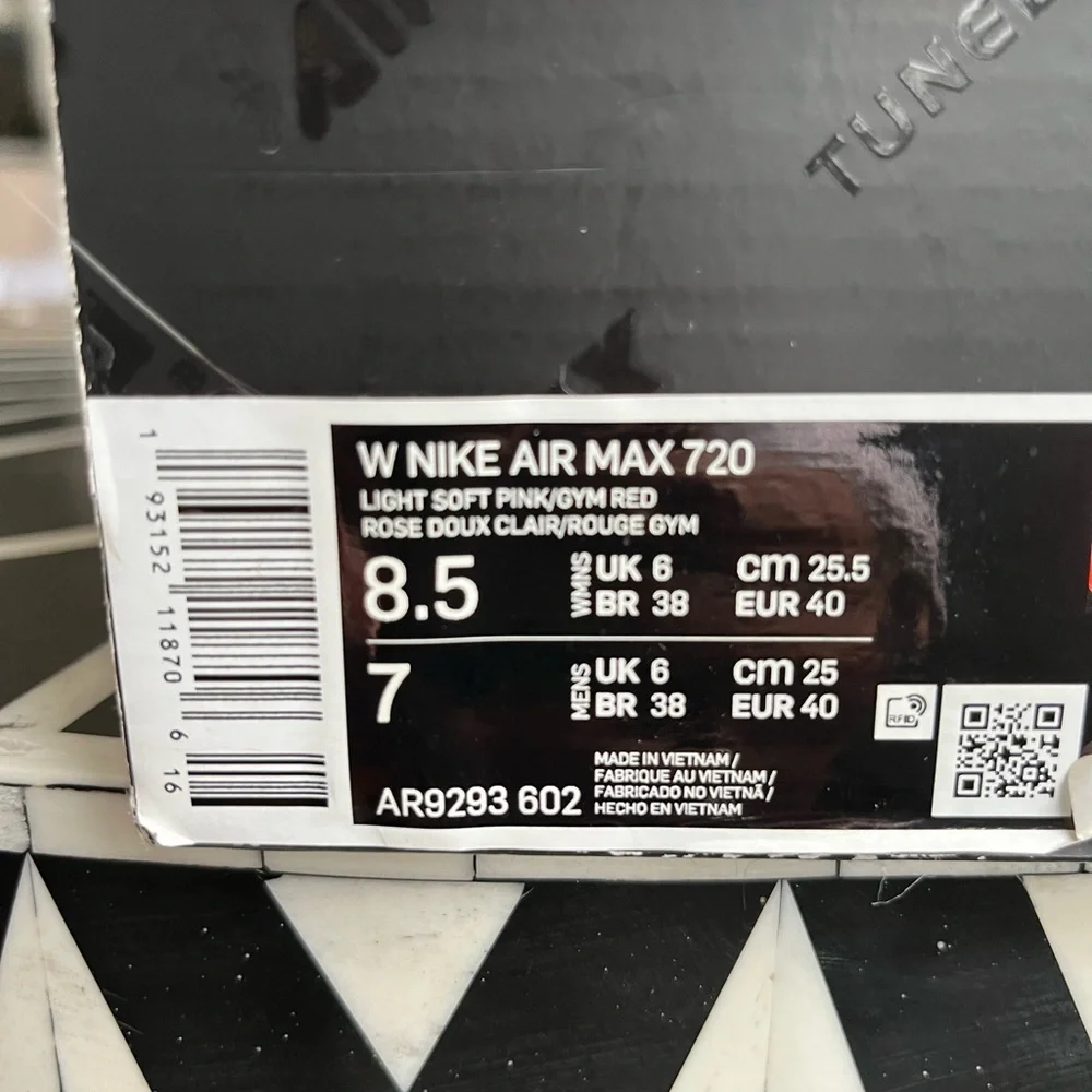 Nike Air Max 720 Light Soft Pink Coral Stardust (W) - Picture 13 of 13